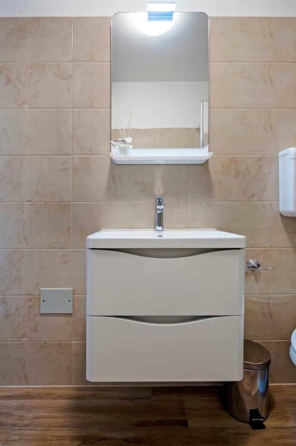 Apartment Loki Ровінь Екстер'єр фото